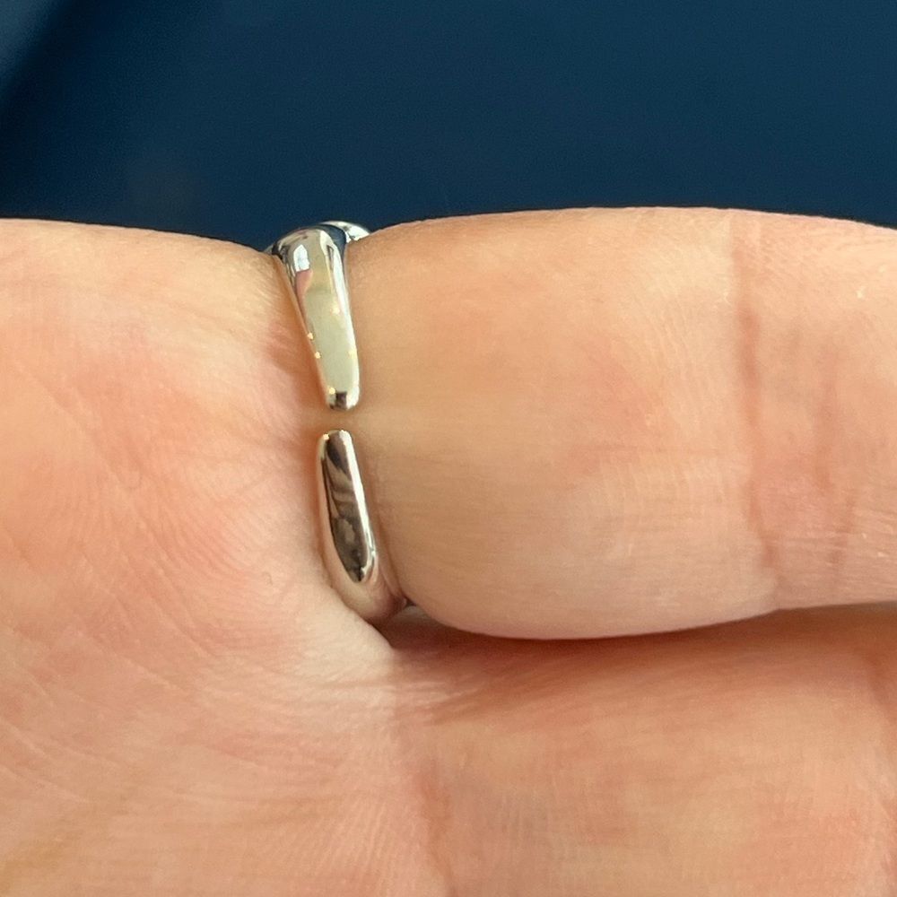Bold Elegance: Adjustable Sterling Silver Statement Ring - Picture 6 of 6